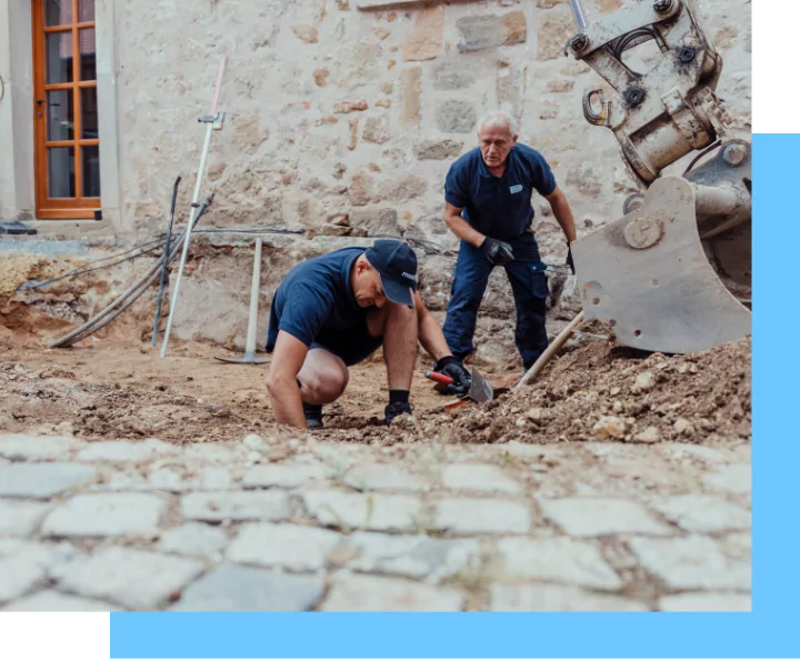 Baustellenlogistik mit schwerem Gerät